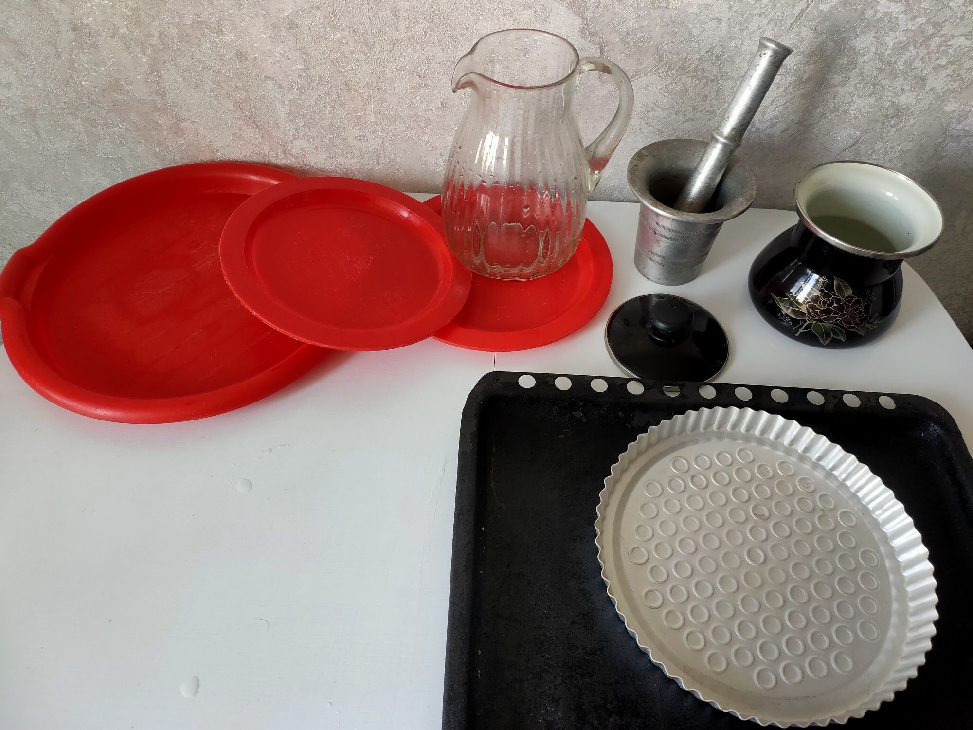 Посуда кухонная,кастрюля,миска,турочка,кувшин,чайник,поднос, сахарница