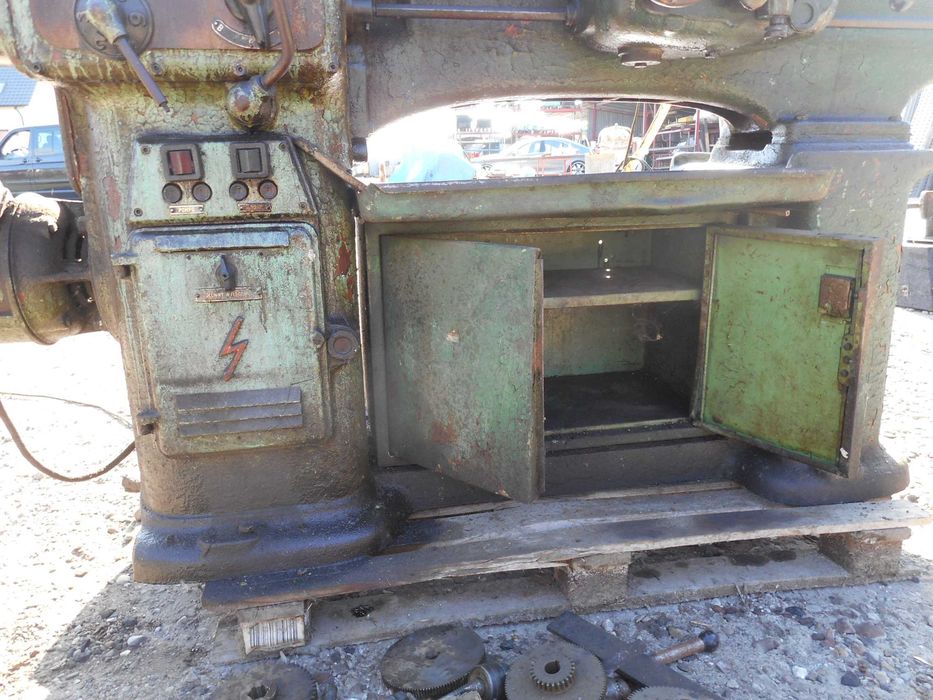 Tokarka Tos Tanio z Liniałem