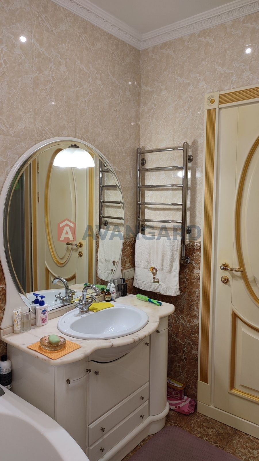 Продам 3 к.кв,вул. Богданова, індивідуальне газове опалення.