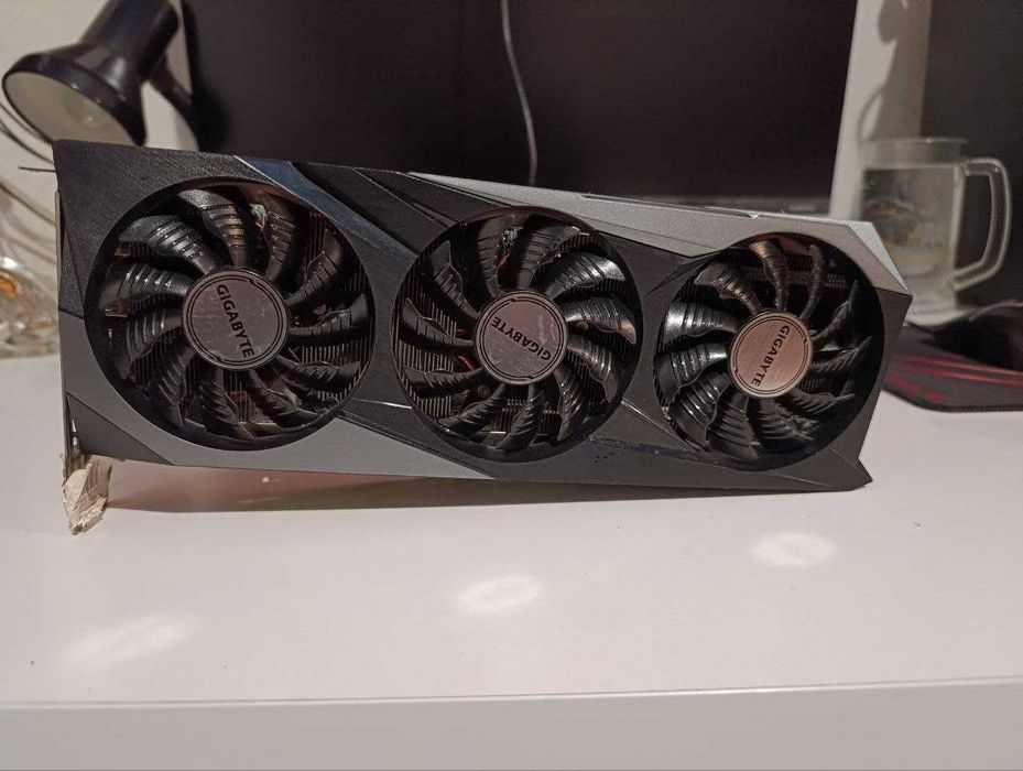 Продам видеокарту Gygabyte RTX 3070 Gaming OC