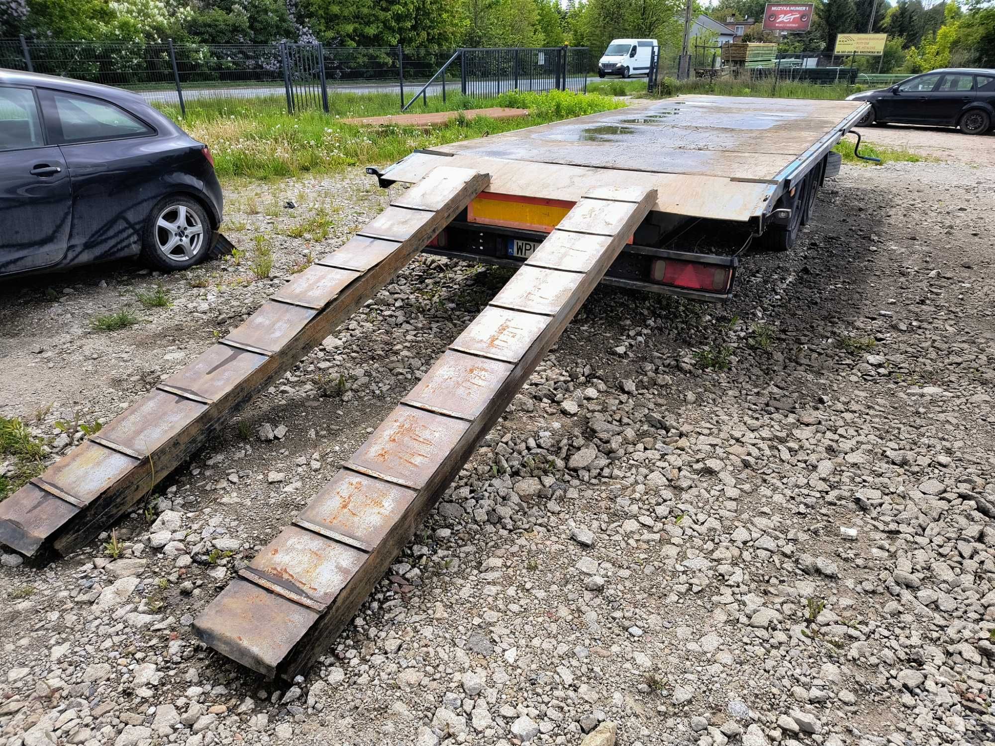 Laweta ciężarowa do transportu maszyn
