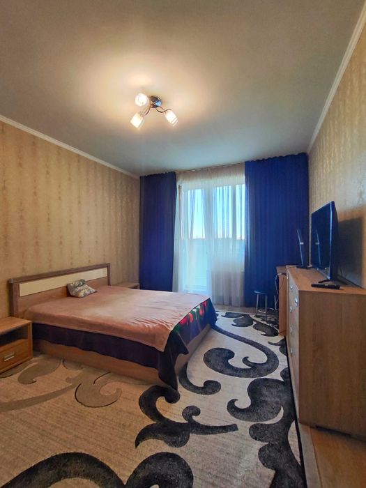 MZ, 2-кімнатна квартира з ремонтом 67 м²,  вул. Старобілоуська