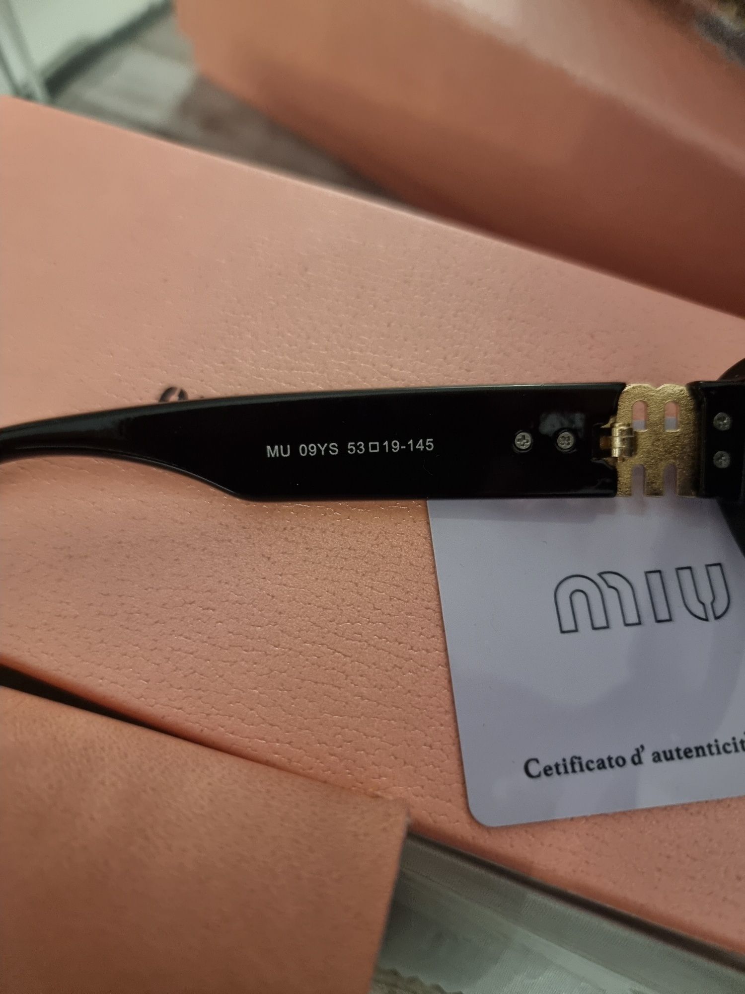 Okulary Miu miu.