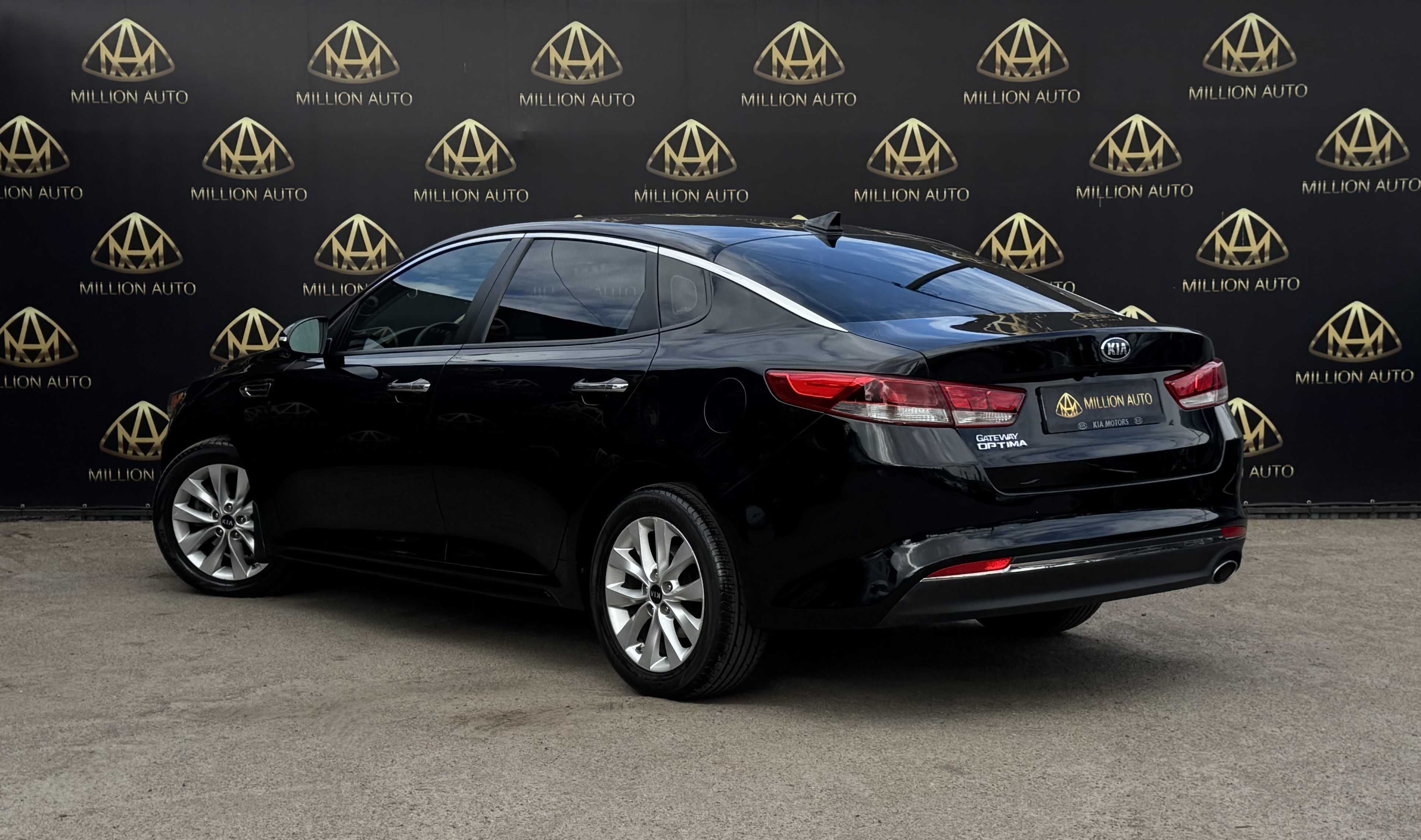 KIA Optima 2018 року