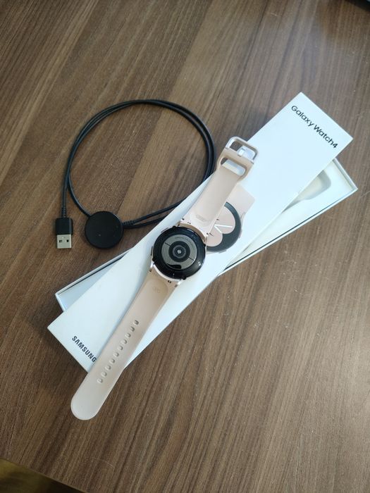Smartwatch Zegarek Samsung Galaxy Watch 4 40mm pink różowy SM-R860