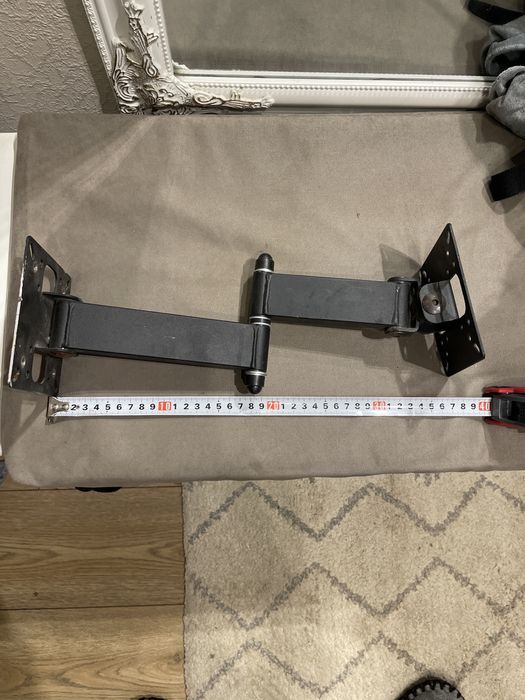 Настінне кріплення для ТВ.