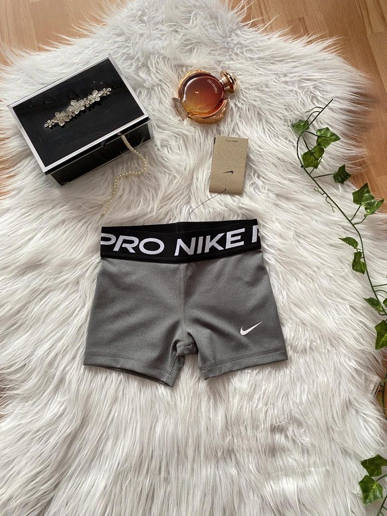 Nike Pro spodenki/szorty dla dziewczynki