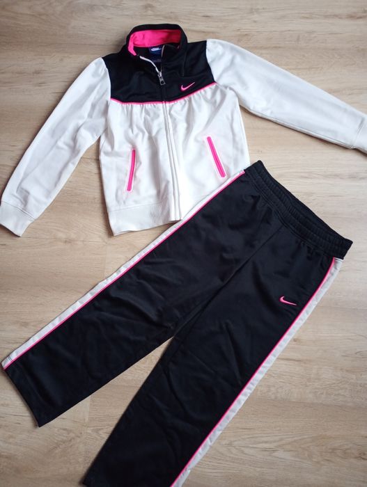 Спортивный костюм Nike оригінал 6л.