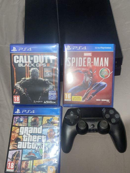 Ps4 usada + 1 comando + 3 jogos