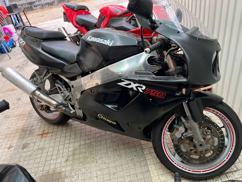 Kawasaki zx7r 750cc