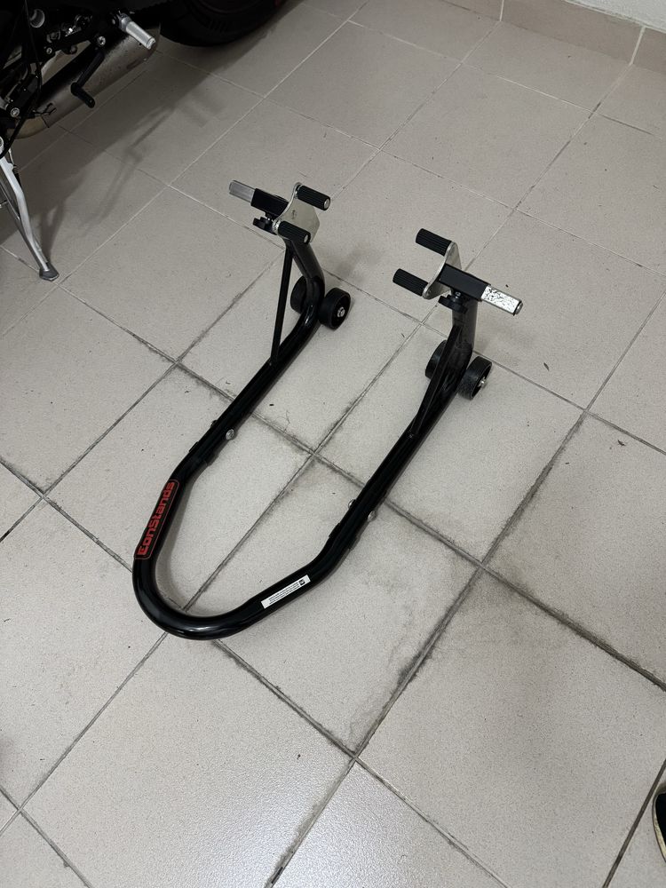 Cavaletes Motociclo marca: ConStands . Frente e traseira