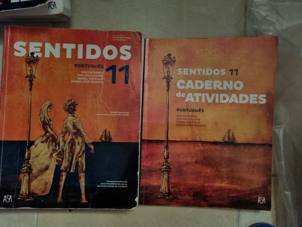 Livro escolar ,filosofia, História,Português 11.ano,