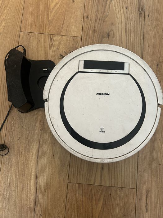 Robot odkurzajacy medion uzywany sprawny