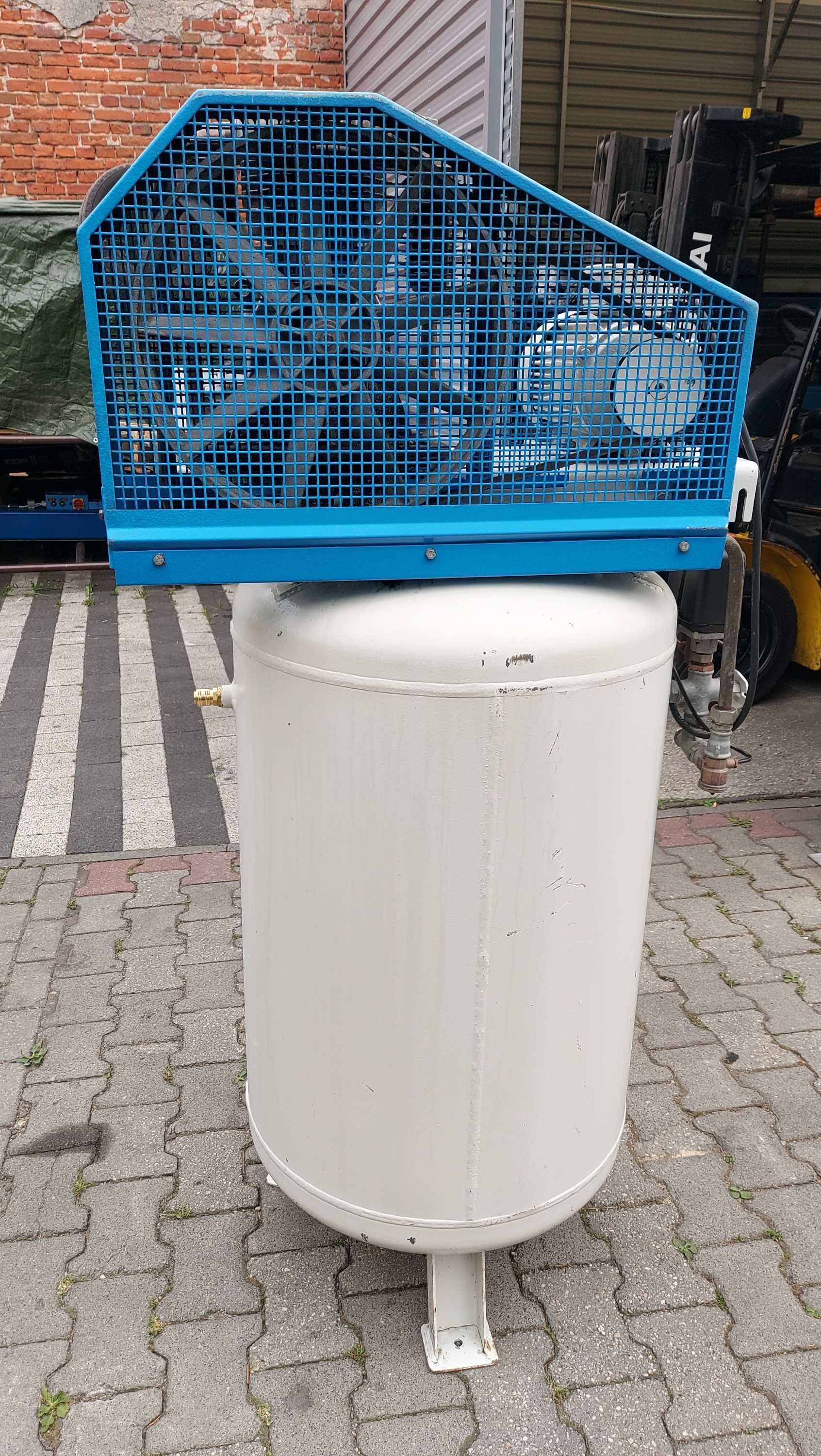 Kompresor tłokowy stojący FLACO 250L