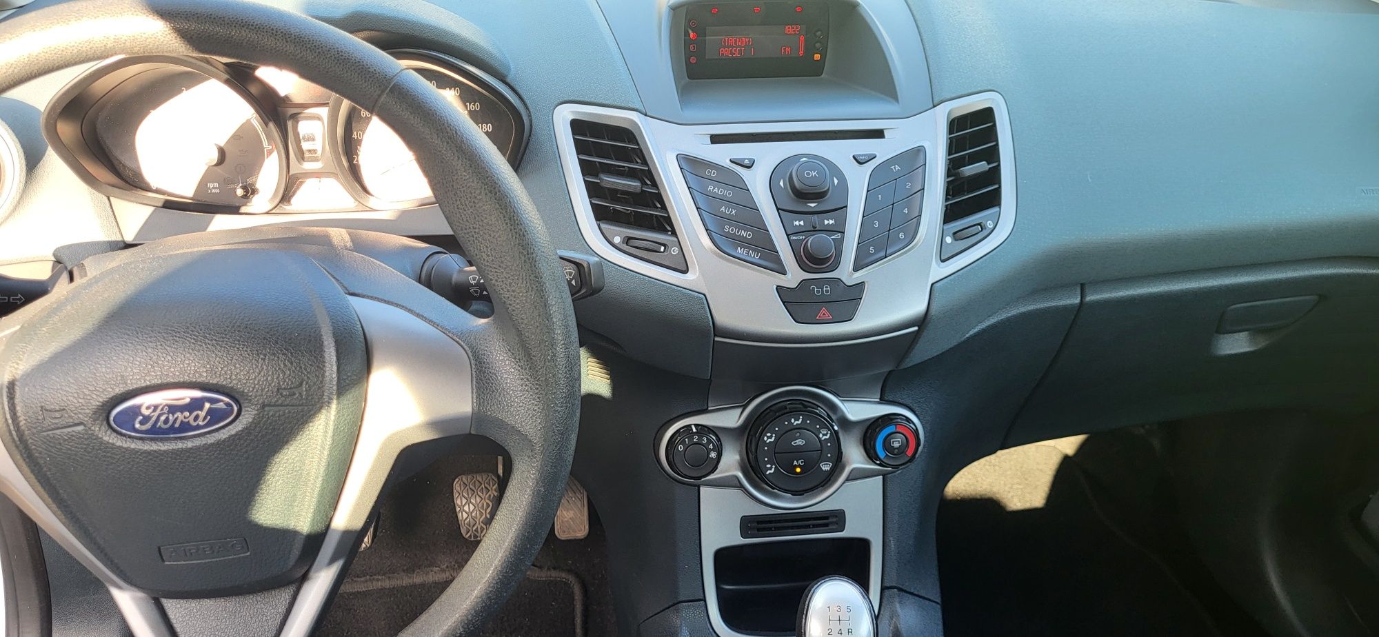 Ford fiesta 2010r 1.25 Benzyna Klimatyzacja Mocno Doinwestowany