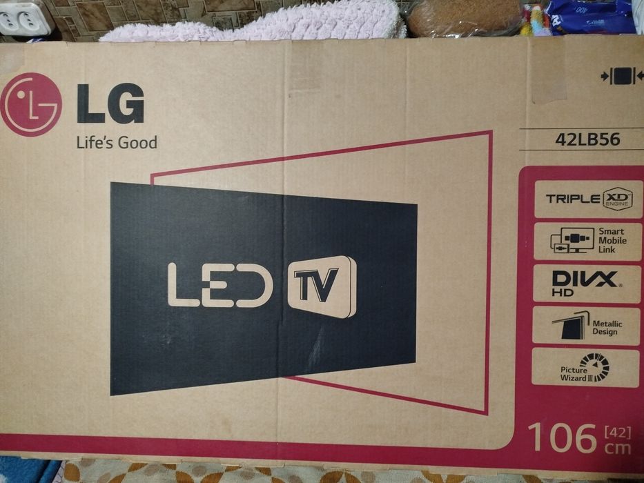 Продам ТВ LG 42LB561V в отличном состоянии,полн.комл.