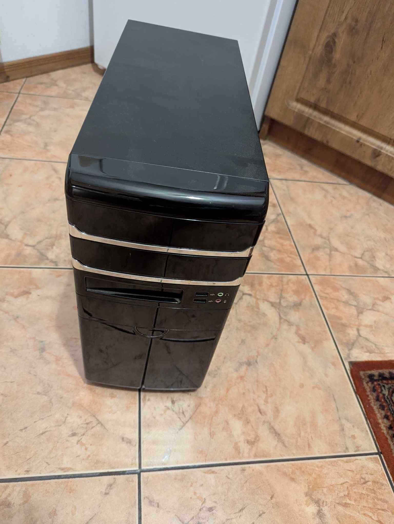 Komputer windows 7,  Gigabyte GA-H61MA-DEV, i3-2120, zasilacz 350W