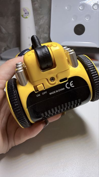 Дитячій робот іграшка