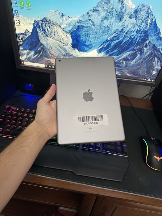 iPad 5 32 ГБ Wi-Fi Ідеальний Планшет