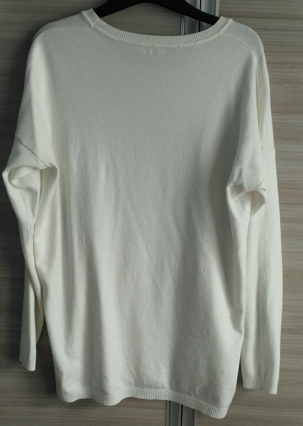 sweter biały M/L