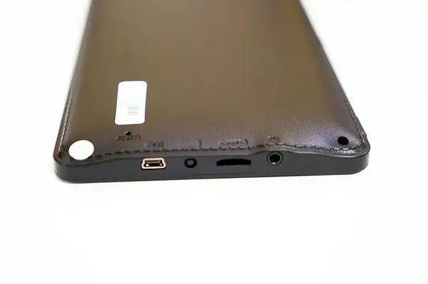 Автомобильный GPS навигатор 7004 RAM 8гб/256мб, сенсорный экран 7"