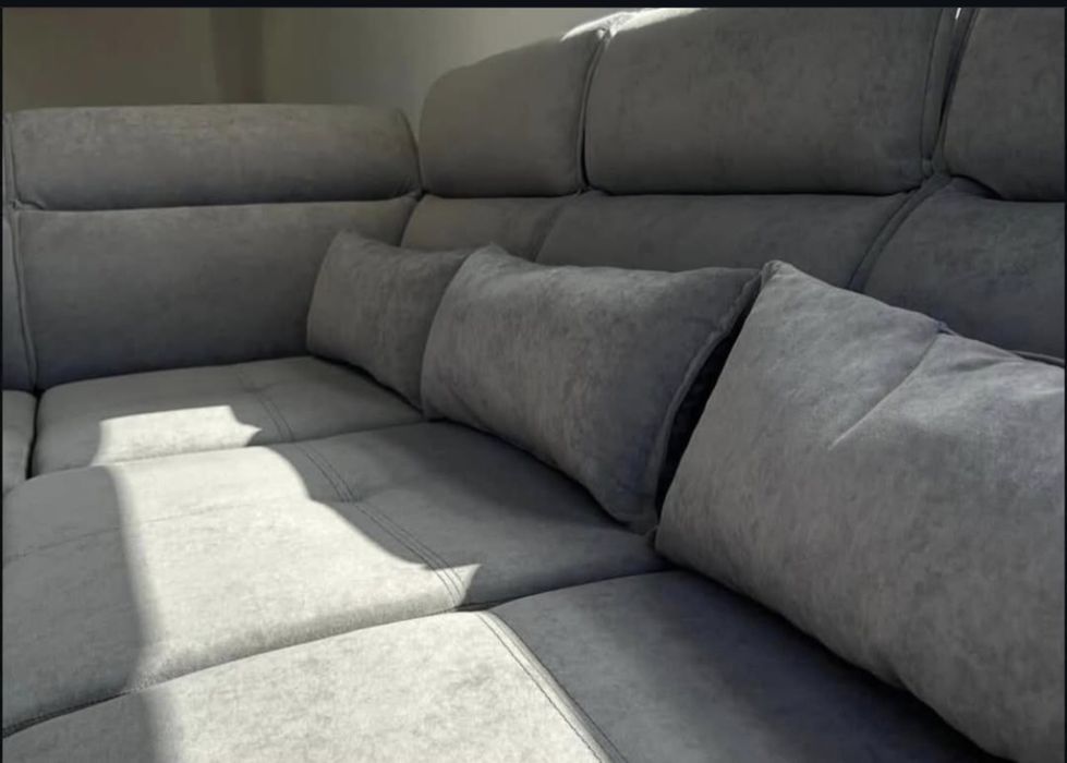 Кутовий диван Баррі розкладний з підголівниками на ніжках