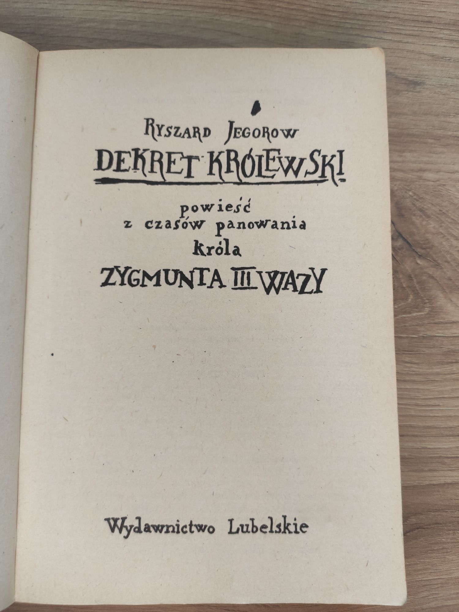 stara książka ryszard jegorow dekret królewski