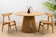 Björk Stół Ø110 cm lity dąb – skandynawski design, łatwy w montażu.