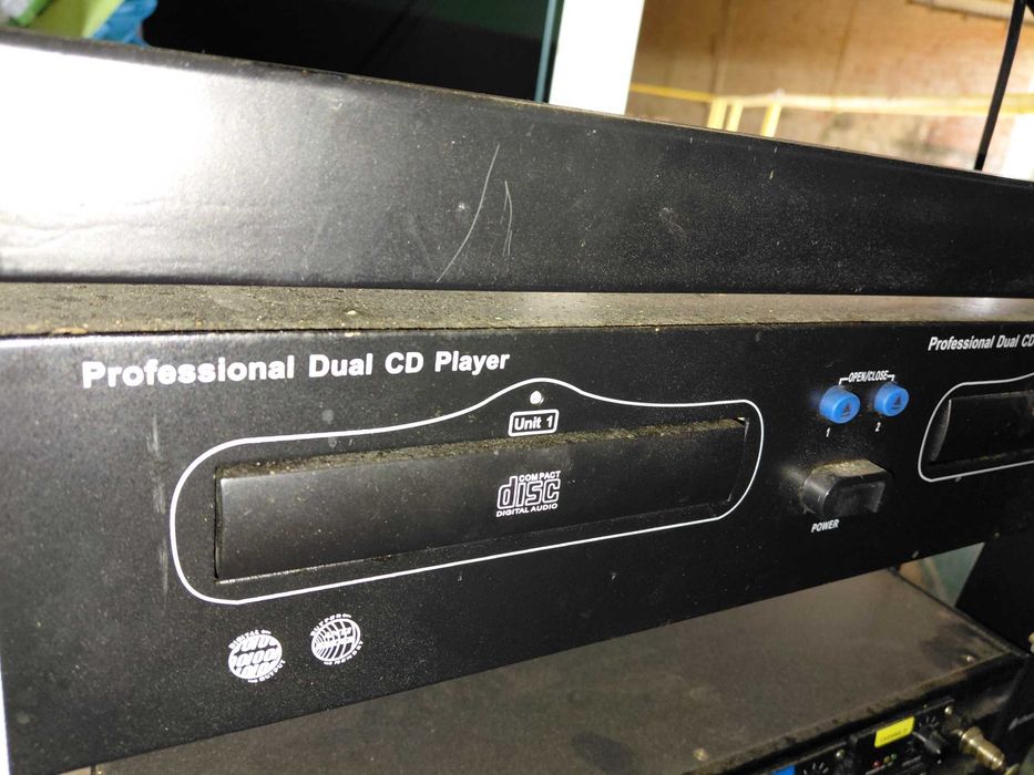 Rack 19" com Leitor Duplo CD's