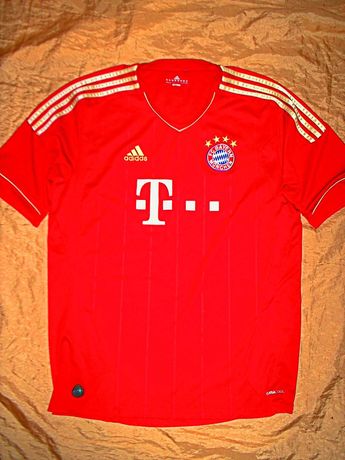 Футбольный клуб Бавария Мюнхен-футболка Adidas оригинал 2011 год