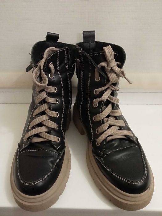 Зимові шкіряні черевики 38 розміру