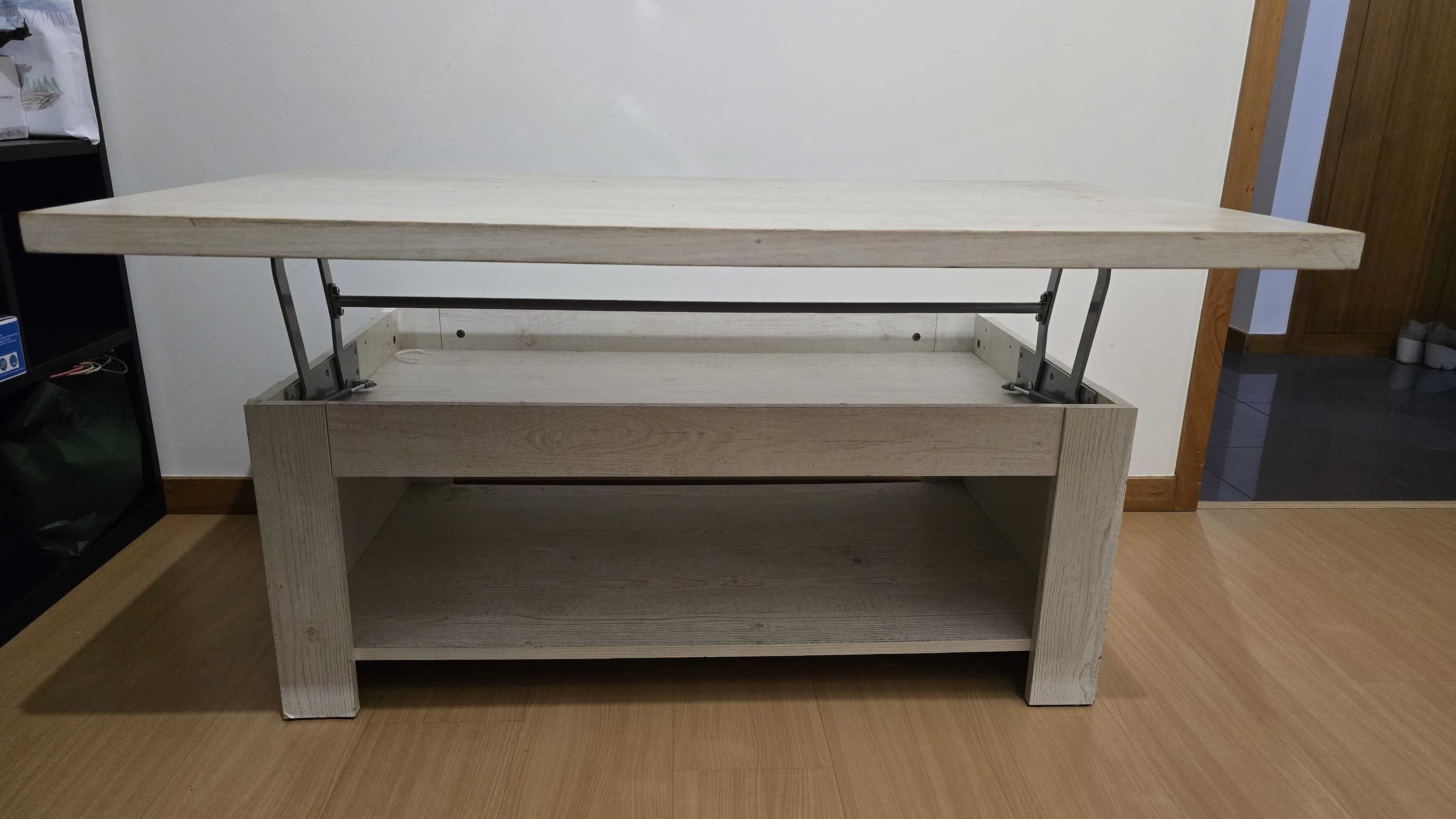 Mesa centro elevatória e com arrumos
