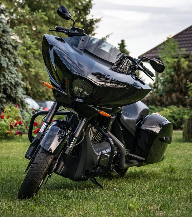 Victory Cross Country 1750 bagger 2014 wersja 8 Ball Arlen Ness Indian