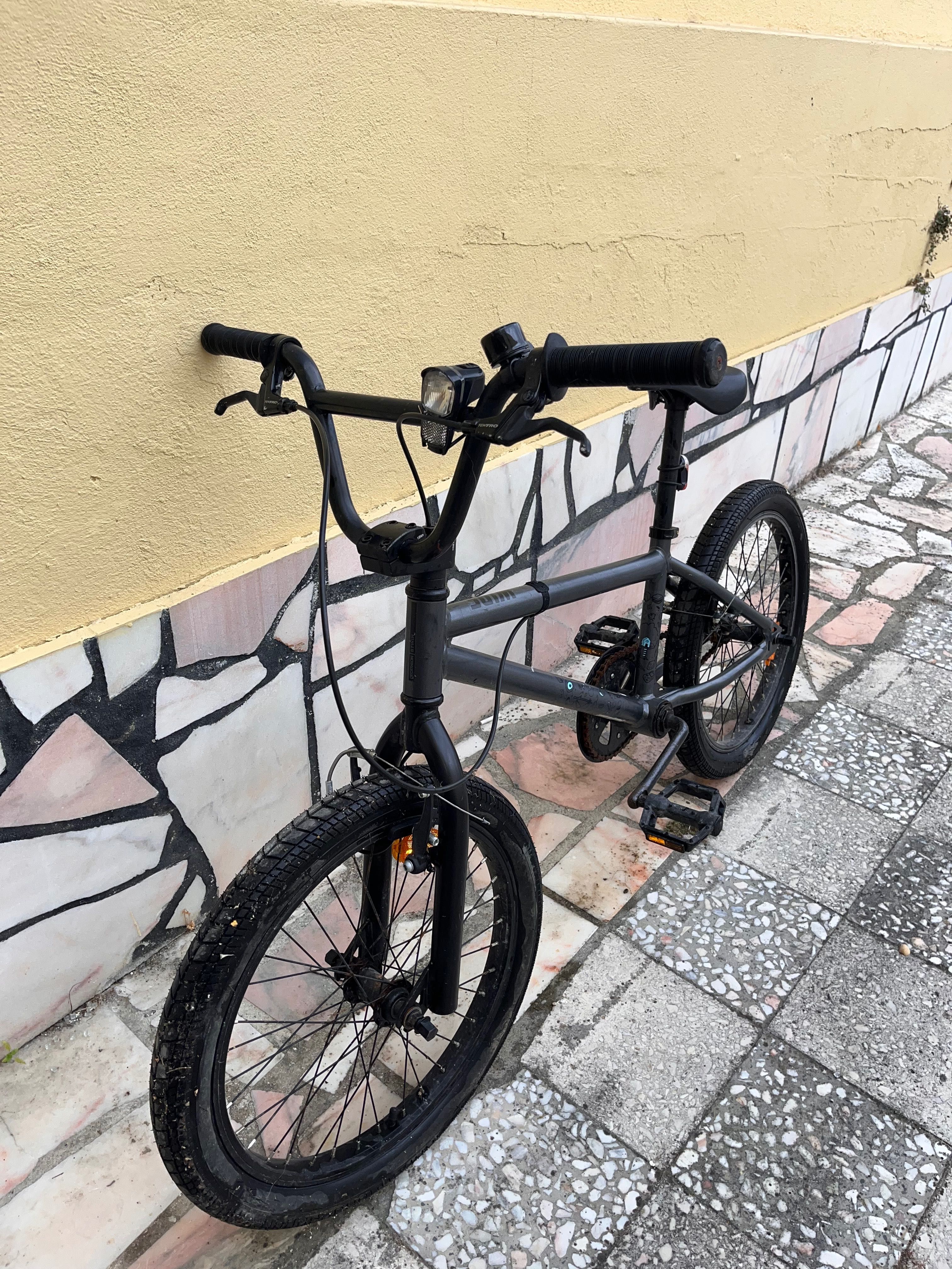 Bicicleta BMX WIPE