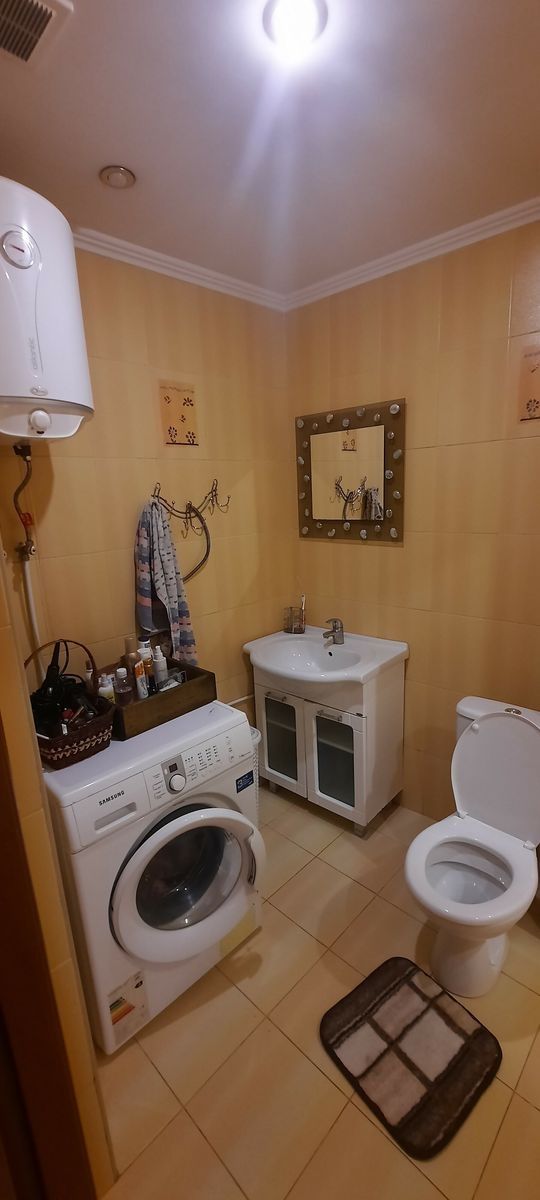 Сдам 2 ком. разд. кв. у метро по ул. Юности 8/2