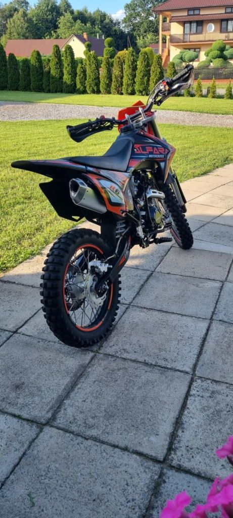 Cross Alfarad R6 250
