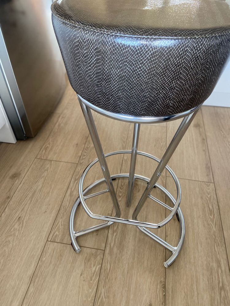 Hoker, Taboret Pinakolada