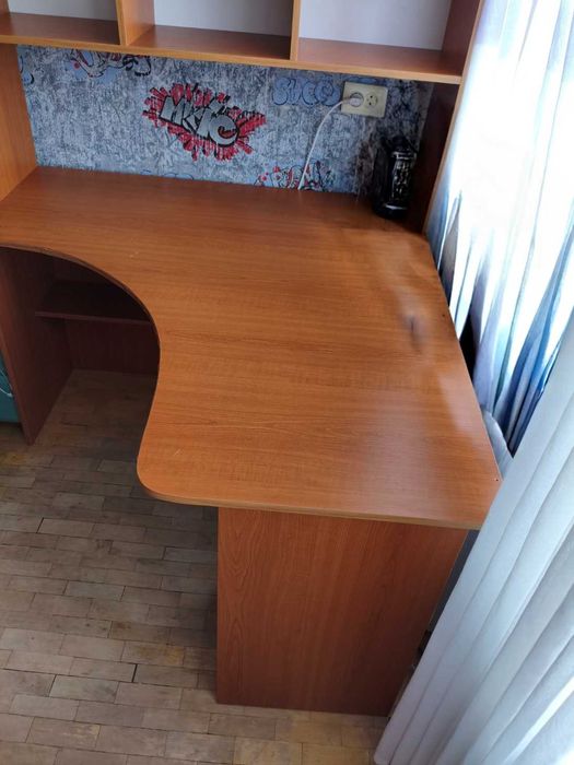 Комп’ютерний кутовий стіл + тумбочка з ящиками