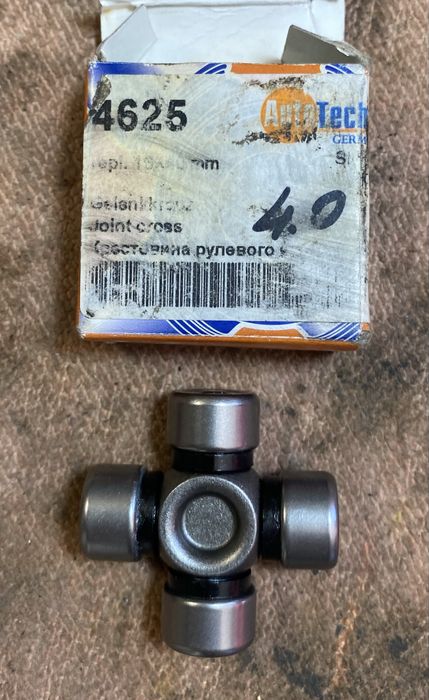 Хрестовина рульового механізму авто 100 4625, розмір: 16х40.