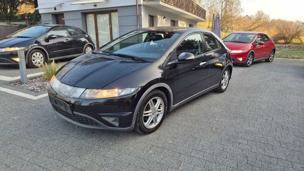 Honda Civic sprowadzony w ofercie kilka sztuk hondy