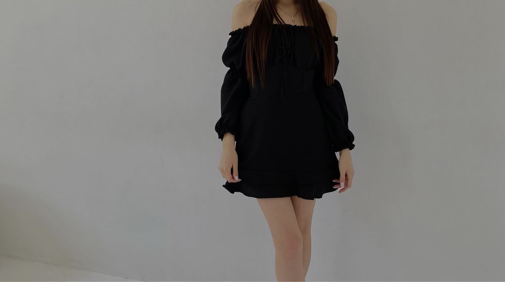 Чорна сукня