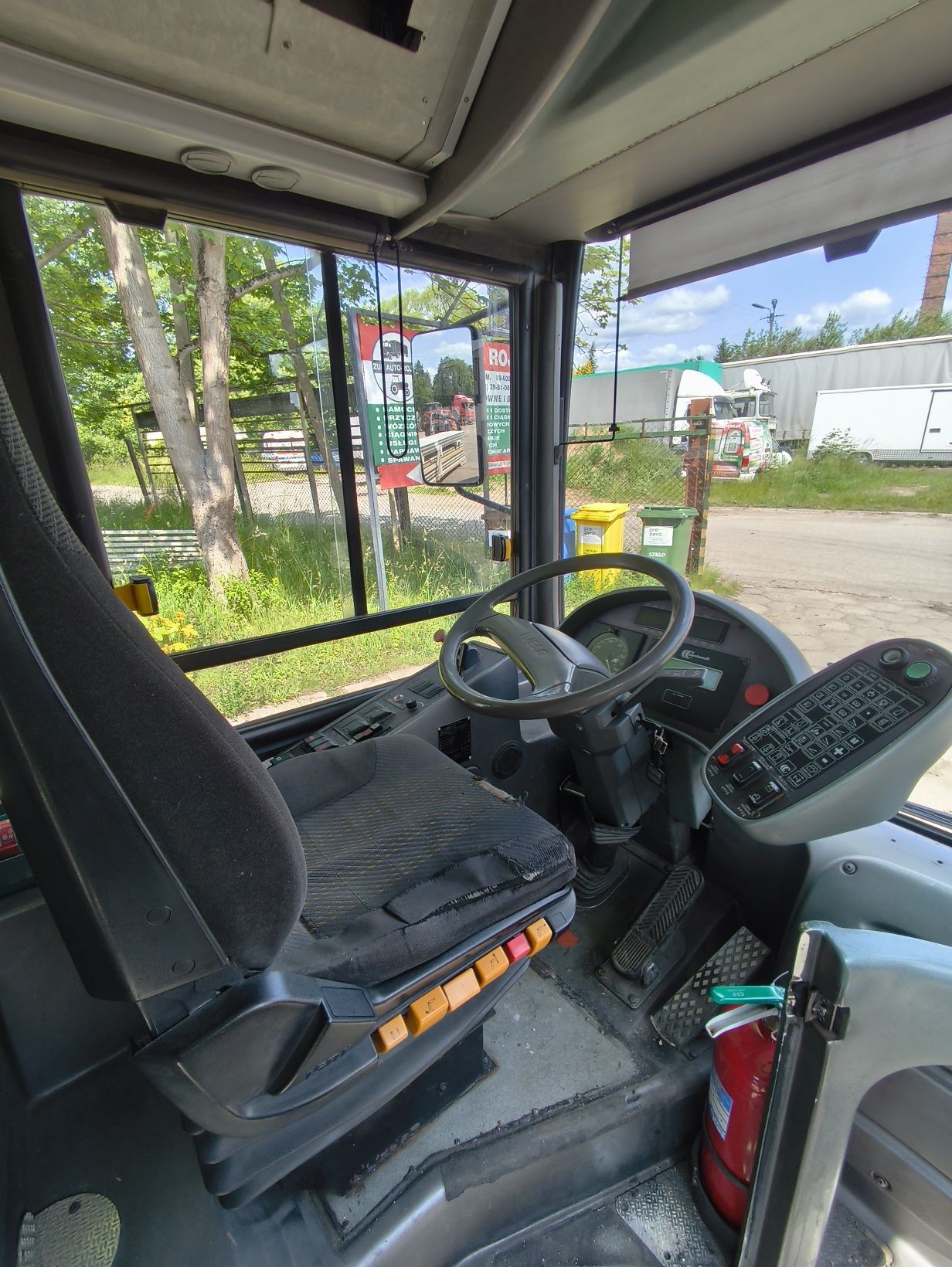 Autobus na foodtrucka lub kampera