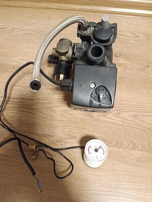 Циркуляційний насос Grundfos на газовий котел Demrad Aden/Kalisto/Nett