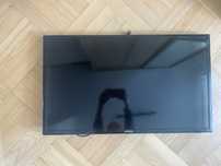 Telewizor firmy Samsung na sciane