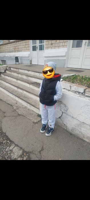 Продам Жилетку  б/у