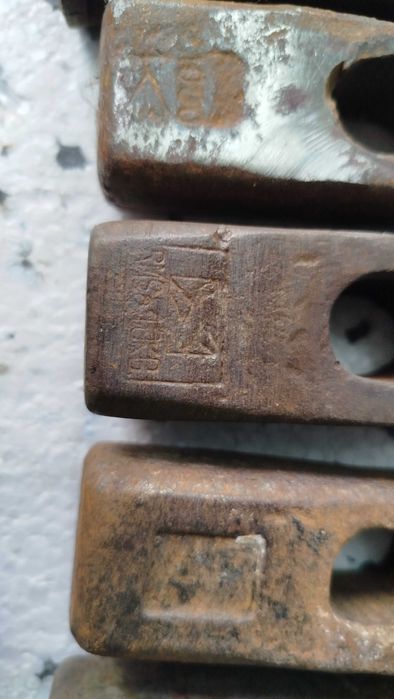 Młotki i siekiery (dwa dołożone)