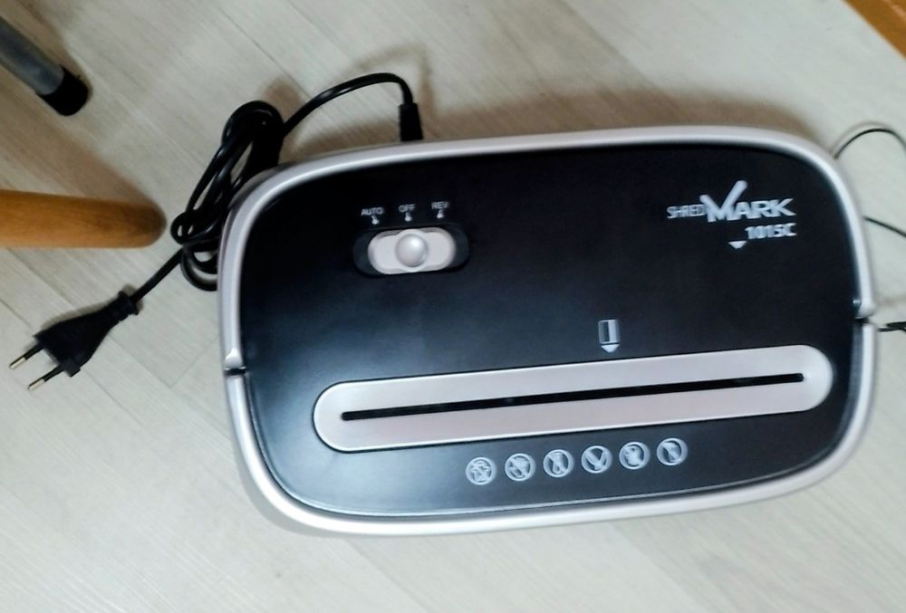 Шредер, иничтожитель . Под ремонт