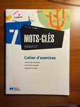 Livro de atividades de Françês 7º ano - MOTS CLÉS