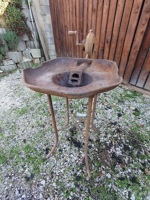 Forja antiga em bom estado