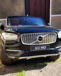 Дитячий електромобіль Volvo XC90